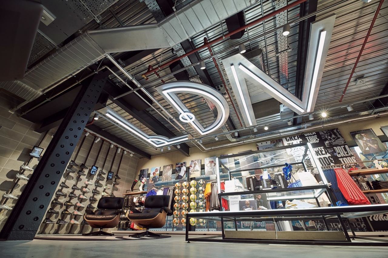 Adidas LDN: retail superstar
